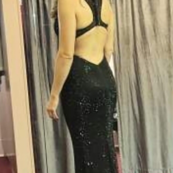 ALYCE formal dress, No. 61124, Size 4, Black. - Picture 10 of 17